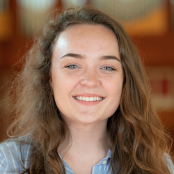 Headshot of sarah swiderski